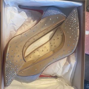 BRAND NEW NEVER BEEN WORN LOUBS STILL IN BOX